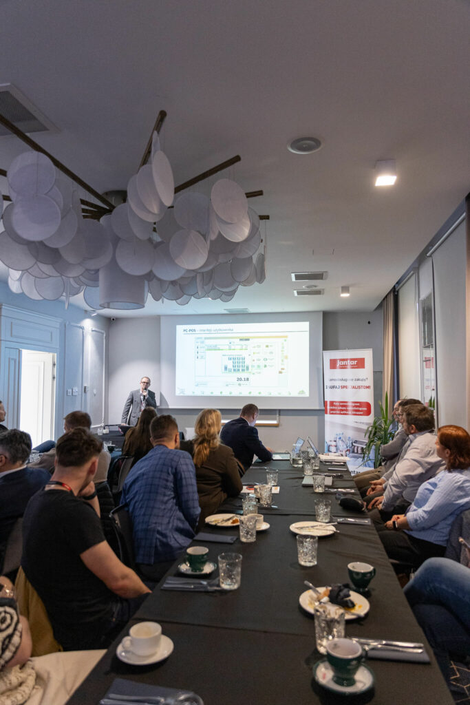 goście na prezentacji na Śniadaniu dla piekarni, cukierni i kawiarni Jantar